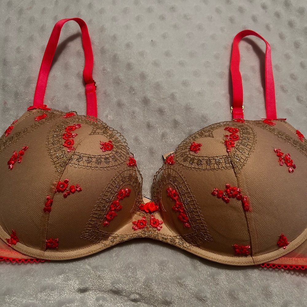Victoria's Secret Red and Tan Floral Bra
